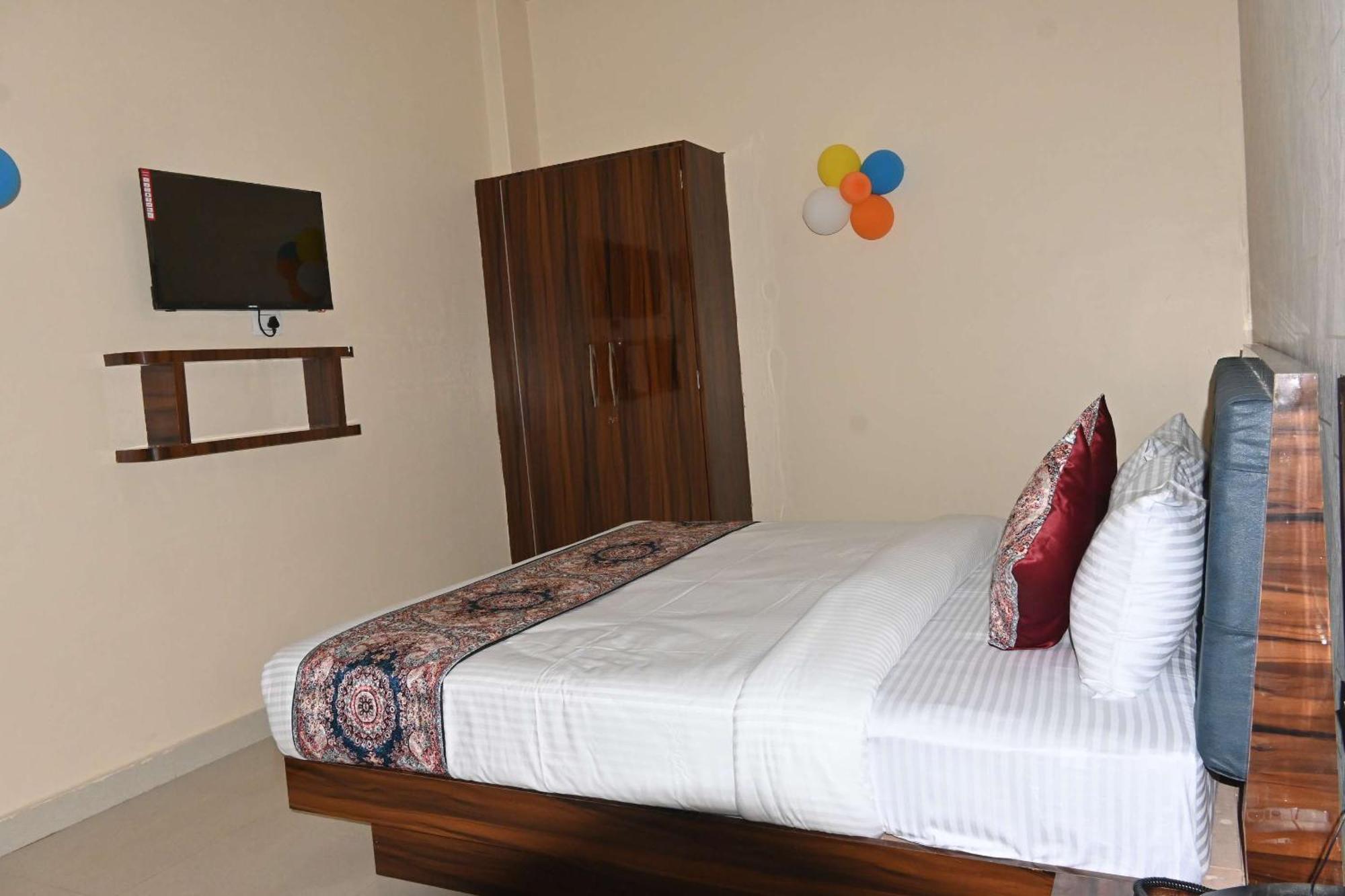 Gk Hotel And Restaurant Varanasi Eksteriør bilde